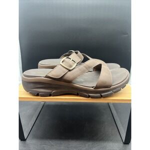 Women's Sketchers Relaxed Fit Yoga Foam Slip On Strappy Sandals Size 8 Chocolate